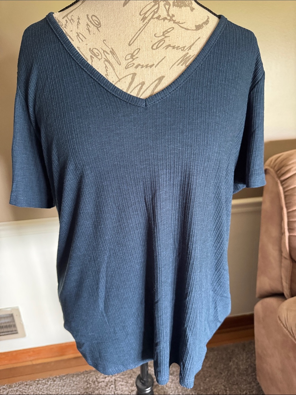 Old Navy Women's Short-Sleeve Ribbed V-Neck Tee in Slate Blue